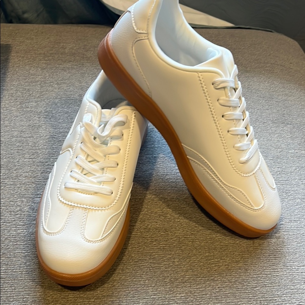 White and Brown Low-Top Sneakers with Retro Design